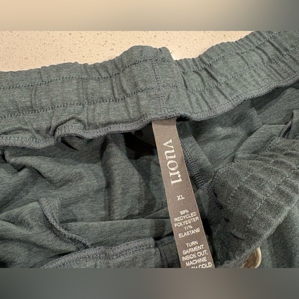 Women’s XL Vuori Performance Joggers - Picture 5 of 5